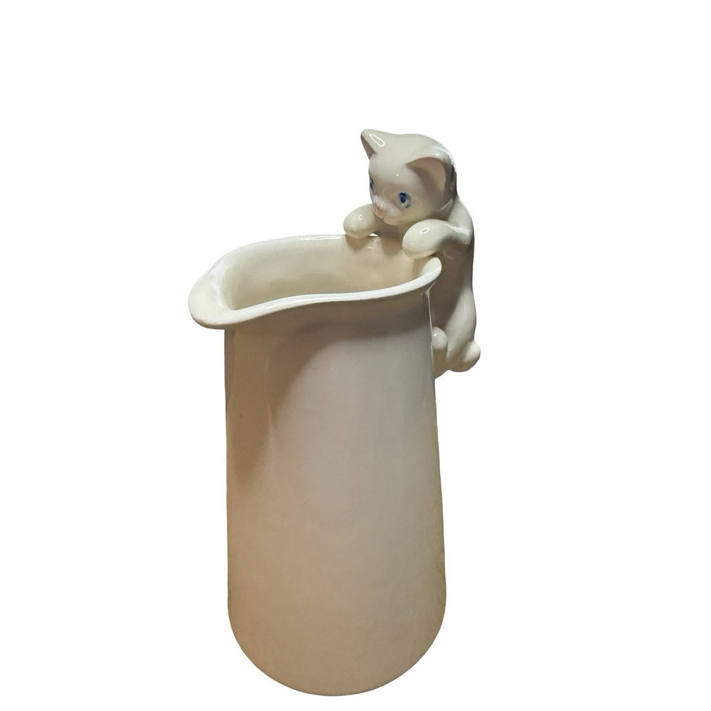 5.5" Porcelain White Creamer Vase Cup w/Kitty Cat Kitten Handle‎ Figurine